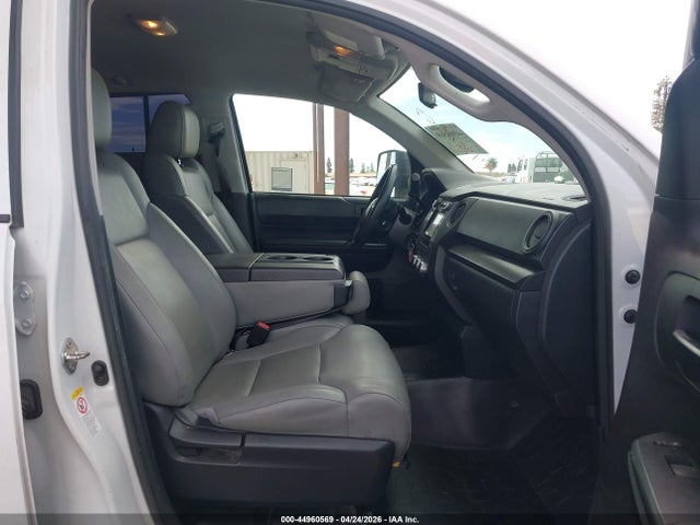 5TFRM5F18KX138811 Toyota Tundra Sr 4.6l V8