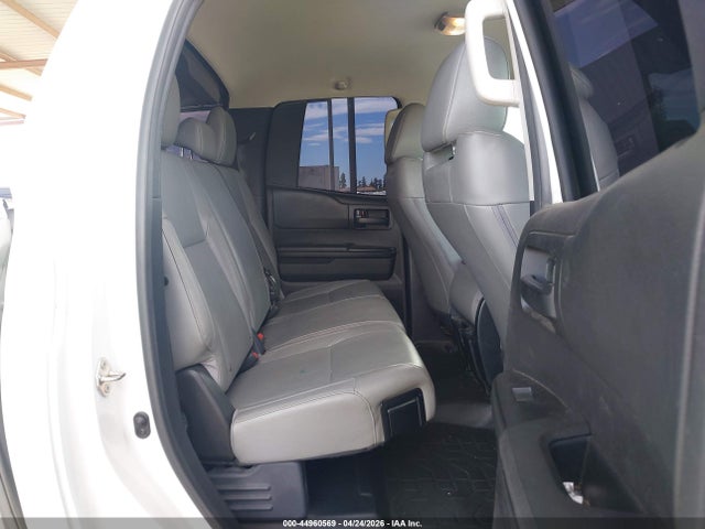 5TFRM5F18KX138811 Toyota Tundra Sr 4.6l V8