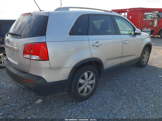 44960585 :رقم المزاد ، 5XYKT4A69CG198019 vin ، 2012 Kia Sorento Lx مزاد بيع