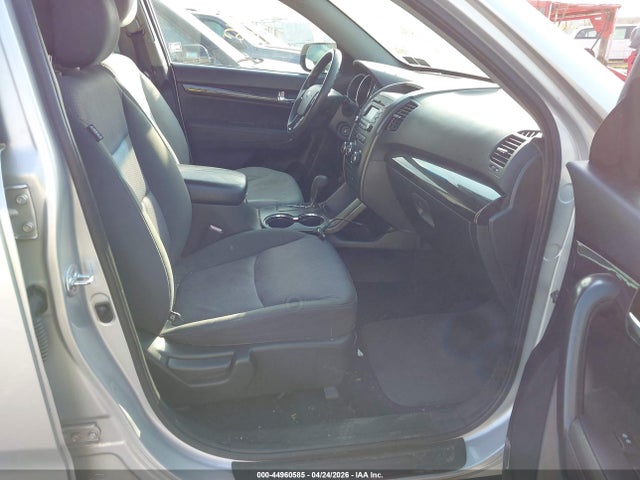 44960585 :رقم المزاد ، 5XYKT4A69CG198019 vin ، 2012 Kia Sorento Lx مزاد بيع