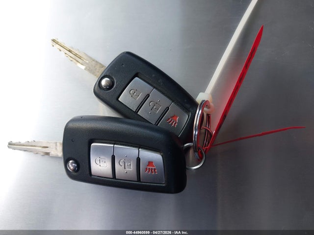 JN8AT2MV9HW265722 Nissan ROGUE S