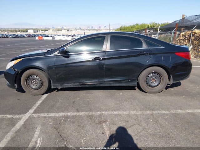 2013 Hyundai Sonata Gls მანქანა იყიდება აუქციონზე, vin: 5NPEB4AC8DH518852, აუქციონის ნომერი: 44960606