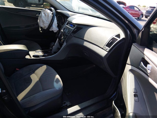 2013 Hyundai Sonata Gls მანქანა იყიდება აუქციონზე, vin: 5NPEB4AC8DH518852, აუქციონის ნომერი: 44960606