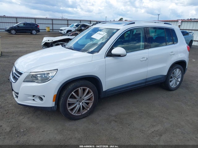 44960610 :رقم المزاد ، WVGAV7AX6BW505434 vin ، 2011 Volkswagen Tiguan Sel مزاد بيع