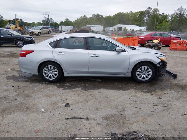 1N4AL3AP6HN348351 Nissan Altima 2.5 S