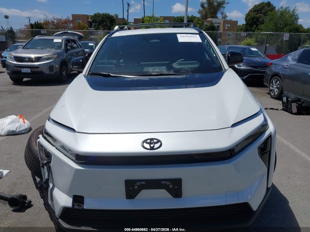 2026 Toyota Bz Xle მანქანა იყიდება აუქციონზე, vin: JTMBFAEB4TA004557, აუქციონის ნომერი: 44960662