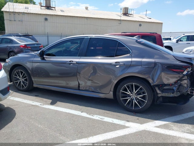 2024 Toyota Camry Se მანქანა იყიდება აუქციონზე, vin: 4T1G11AK8RU870064, აუქციონის ნომერი: 44960665
