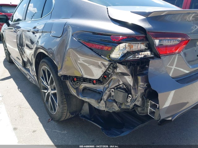 2024 Toyota Camry Se მანქანა იყიდება აუქციონზე, vin: 4T1G11AK8RU870064, აუქციონის ნომერი: 44960665