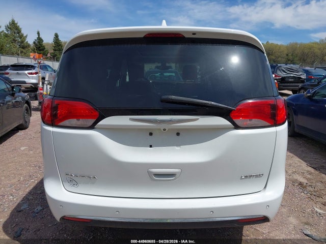Продажа на аукционе авто 2017 Chrysler Pacifica Limited, vin: 2C4RC1GGXHR506640, номер лота: 44960685