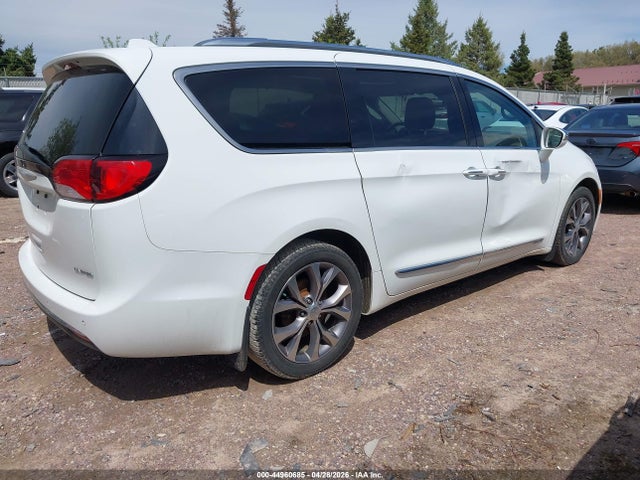 Продажа на аукционе авто 2017 Chrysler Pacifica Limited, vin: 2C4RC1GGXHR506640, номер лота: 44960685