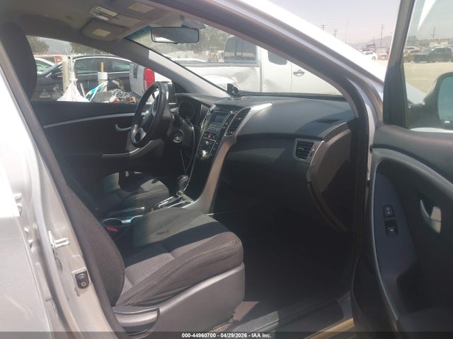 2016 Hyundai Elantra Gt მანქანა იყიდება აუქციონზე, vin: KMHD35LH0GU282789, აუქციონის ნომერი: 44960700