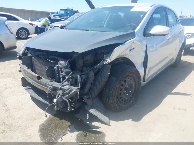 2016 Hyundai Elantra Gt მანქანა იყიდება აუქციონზე, vin: KMHD35LH0GU282789, აუქციონის ნომერი: 44960700