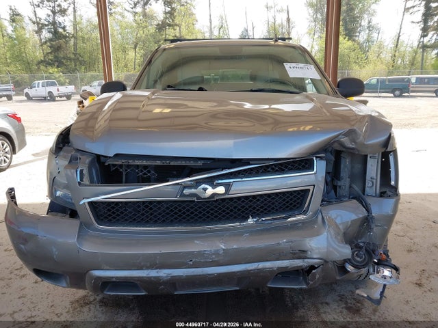 2008 Chevrolet Suburban 1500 Ls მანქანა იყიდება აუქციონზე, vin: 3GNFC16J78G198842, აუქციონის ნომერი: 44960717