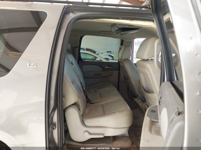 2008 Chevrolet Suburban 1500 Ls მანქანა იყიდება აუქციონზე, vin: 3GNFC16J78G198842, აუქციონის ნომერი: 44960717