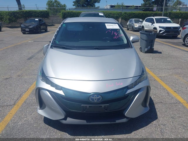 JTDKARFP8J3078217 Toyota Prius Prime Premium