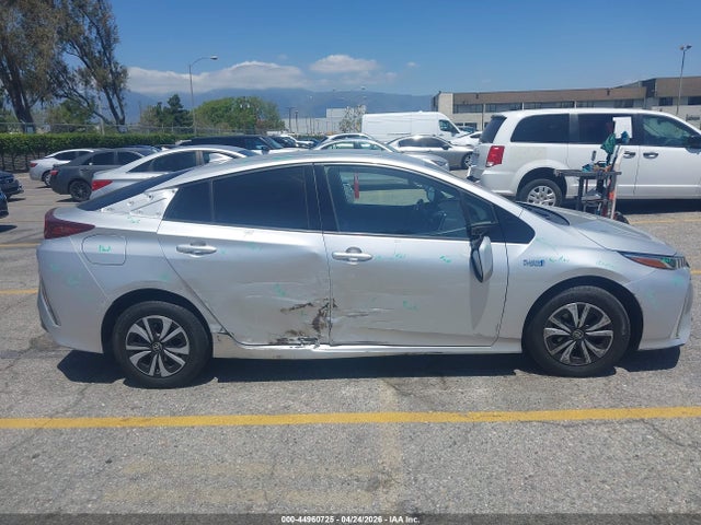 JTDKARFP8J3078217 Toyota Prius Prime Premium
