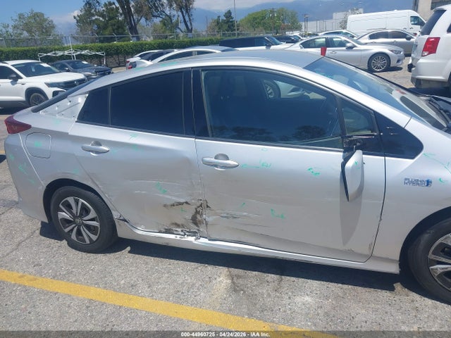 JTDKARFP8J3078217 Toyota Prius Prime Premium