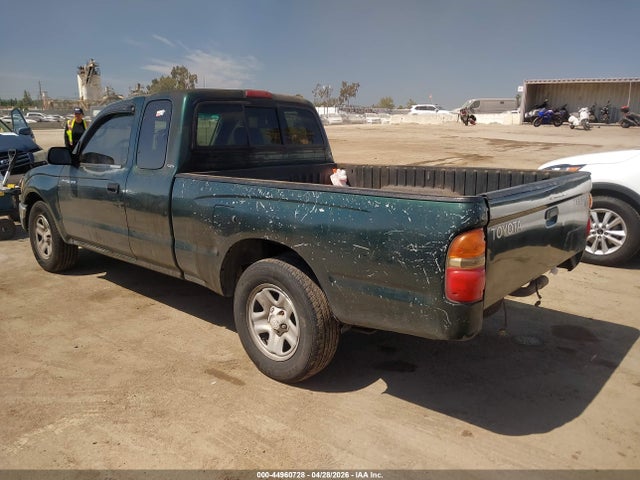 2002 Toyota Tacoma მანქანა იყიდება აუქციონზე, vin: 5TEVL52N02Z133671, აუქციონის ნომერი: 44960728