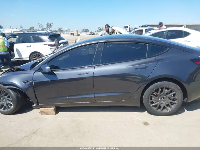 Продажа на аукционе авто 2025 Tesla Model 3 Long Range Rear-wheel Drive/standard Rear-wheel Drive, vin: 5YJ3E1EA9SF013033, номер лота: 44960741