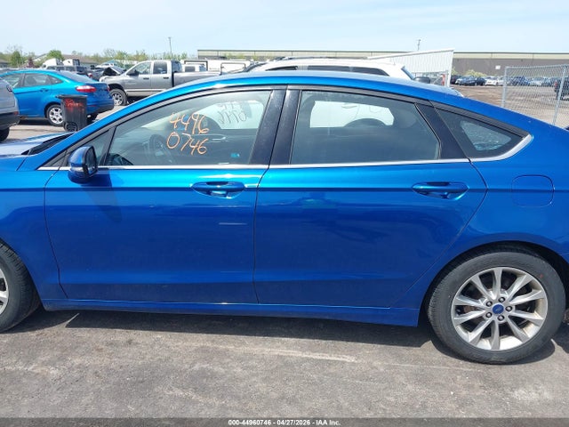 44960746 :رقم المزاد ، 3FA6P0HDXHR411694 vin ، 2017 Ford Fusion Se مزاد بيع