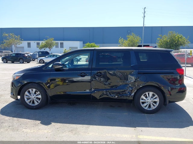 KNDMB5C13J6356387 KIA SEDONA LX