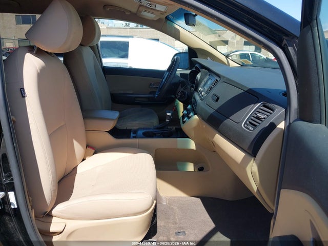 KNDMB5C13J6356387 KIA SEDONA LX