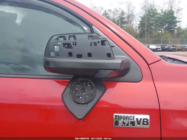 5TFUY5F19EX354962 Toyota Tundra Sr5 5.7l V8