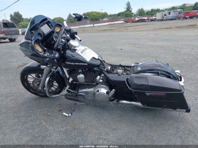 44960766 :رقم المزاد ، 1HD1KTM3XFB641527 vin ، 2015 Harley-davidson Fltrxs Road Glide Special مزاد بيع