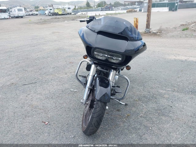44960766 :رقم المزاد ، 1HD1KTM3XFB641527 vin ، 2015 Harley-davidson Fltrxs Road Glide Special مزاد بيع