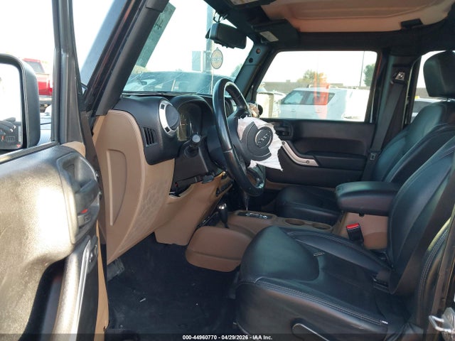 1C4BJWEG1EL108356 Jeep Wrangler Unlimited Sahara