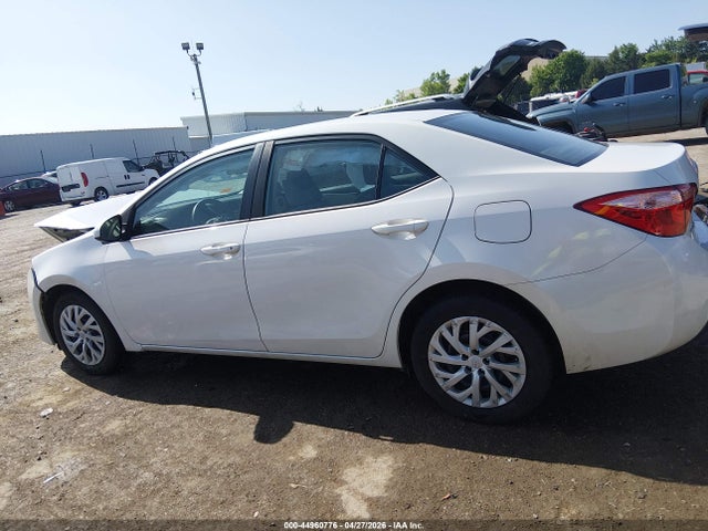 Aukcja sprzedaży 2018 Toyota Corolla Le, vin: 5YFBURHE3JP779340, numer aukcji: 44960776