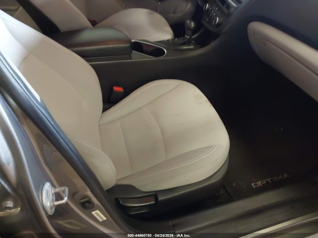 Продажа на аукционе авто 2015 Kia Optima Lx, vin: 5XXGM4A72FG412479, номер лота: 44960780