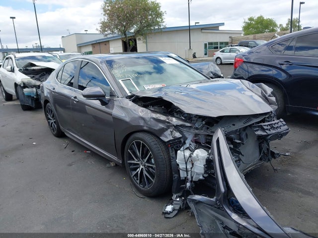 4T1S31AK9RU625987 Toyota Camry Hybrid Se