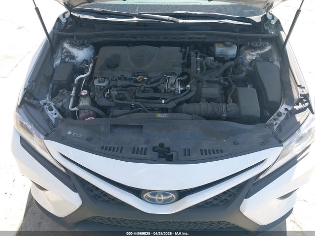 4T1B21HK1JU002666 Toyota Camry Hybrid Se