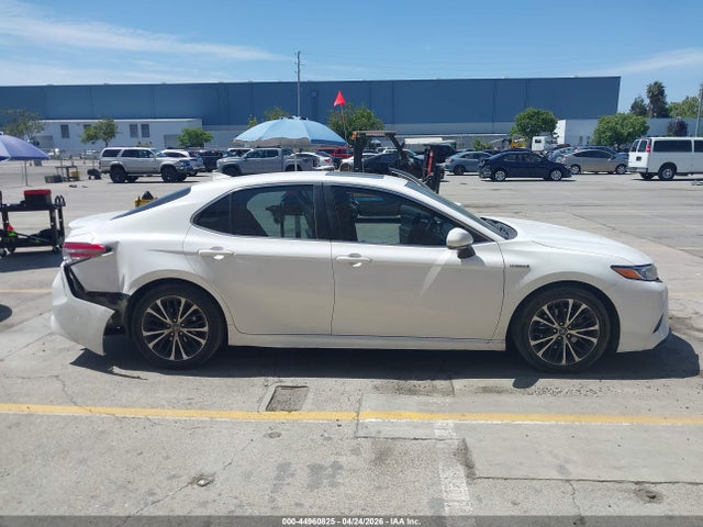 4T1B21HK1JU002666 Toyota Camry Hybrid Se