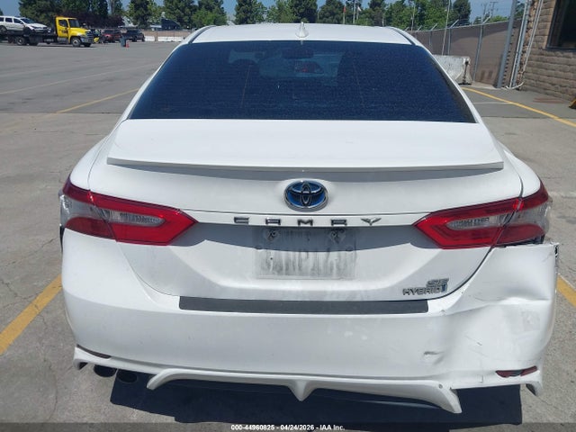 4T1B21HK1JU002666 Toyota Camry Hybrid Se