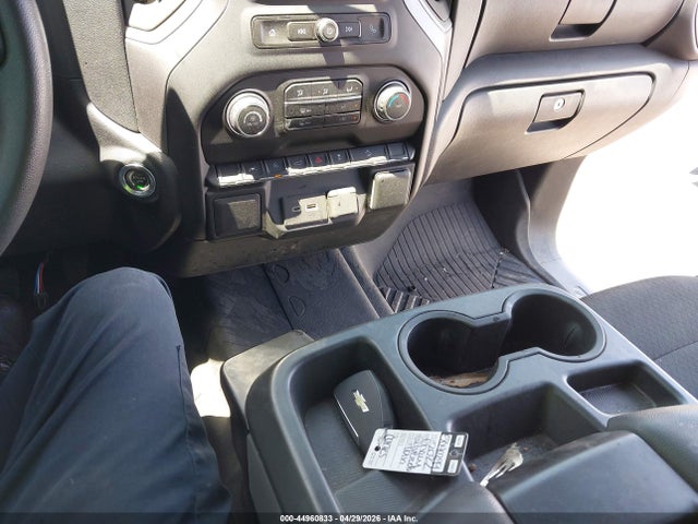Продажа на аукционе авто 2022 Chevrolet Silverado 1500 4wd  Short Bed Custom Trail Boss, vin: 3GCPDCED2NG587241, номер лота: 44960833