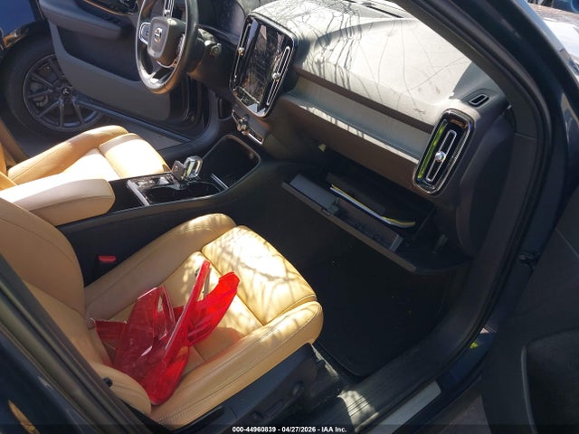 YV4AC2HL9M2602540 Volvo Xc40 T4 Inscription