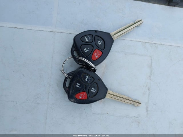 44960875 :رقم المزاد ، 2T1BU4EE0DC001993 vin ، 2013 Toyota Corolla Le مزاد بيع