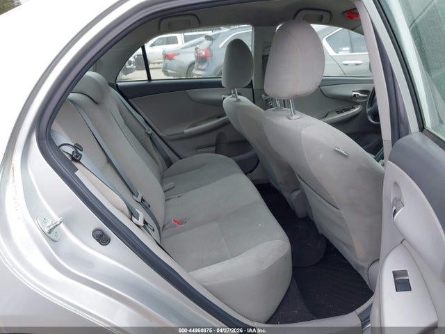 44960875 :رقم المزاد ، 2T1BU4EE0DC001993 vin ، 2013 Toyota Corolla Le مزاد بيع