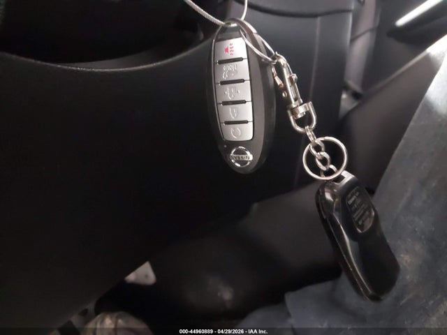 JN8AT2MV7KW386594 Nissan ROGUE SV
