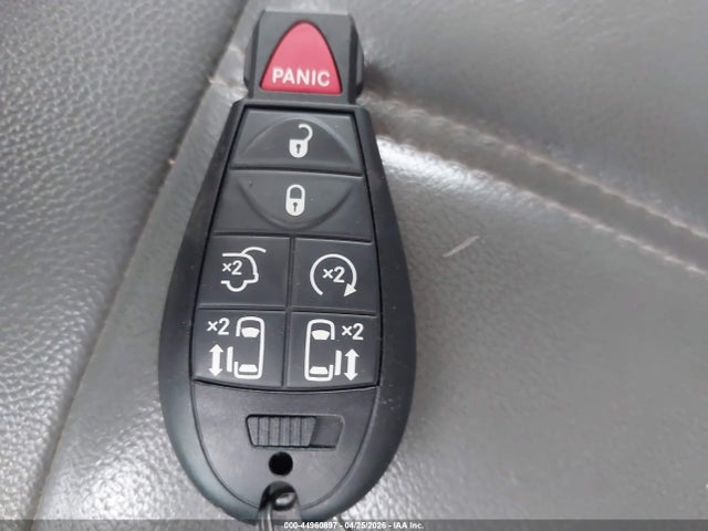2010 Chrysler Town & Country Touring მანქანა იყიდება აუქციონზე, vin: 2A4RR5DX3AR128932, აუქციონის ნომერი: 44960897