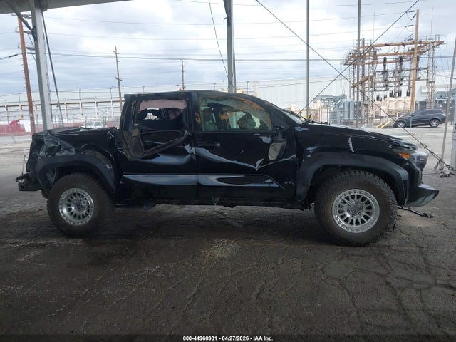 3TMLB5JN1SM208581 Toyota Tacoma Trd Off Road
