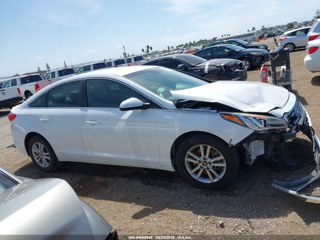 Aukcja sprzedaży 2017 Hyundai Sonata Se, vin: 5NPE24AF1HH558187, numer aukcji: 44960946