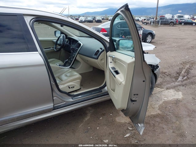 Продажа на аукционе авто 2014 Volvo Xc60 T6 Premier Plus, vin: YV4902DZ6E2514388, номер лота: 44960949