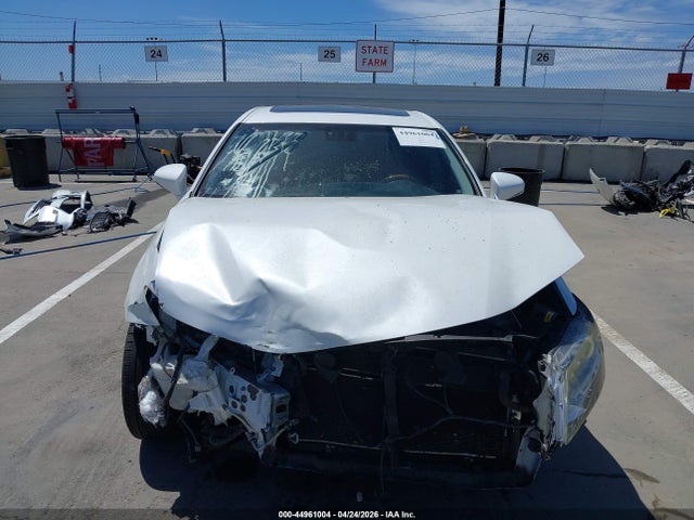 2014 Lexus Es 300h მანქანა იყიდება აუქციონზე, vin: JTHBW1GGXE2070213, აუქციონის ნომერი: 44961004