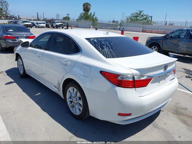 2014 Lexus Es 300h მანქანა იყიდება აუქციონზე, vin: JTHBW1GGXE2070213, აუქციონის ნომერი: 44961004
