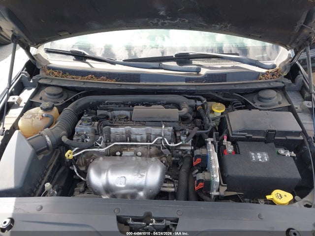 44961010 :رقم المزاد ، 1C3CCCAB3FN685326 vin ، 2015 Chrysler 200 Limited مزاد بيع