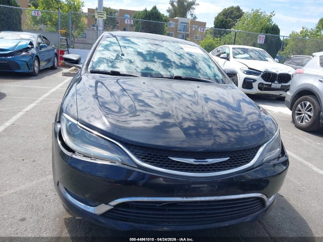 44961010 :رقم المزاد ، 1C3CCCAB3FN685326 vin ، 2015 Chrysler 200 Limited مزاد بيع
