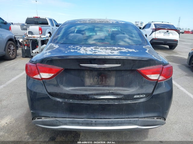 44961010 :رقم المزاد ، 1C3CCCAB3FN685326 vin ، 2015 Chrysler 200 Limited مزاد بيع